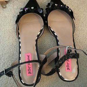 🔮Low, Black Heels!